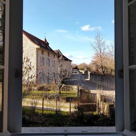 "Le Boheme", Logement Cosy, Au Calme Vertrieu 外观 照片