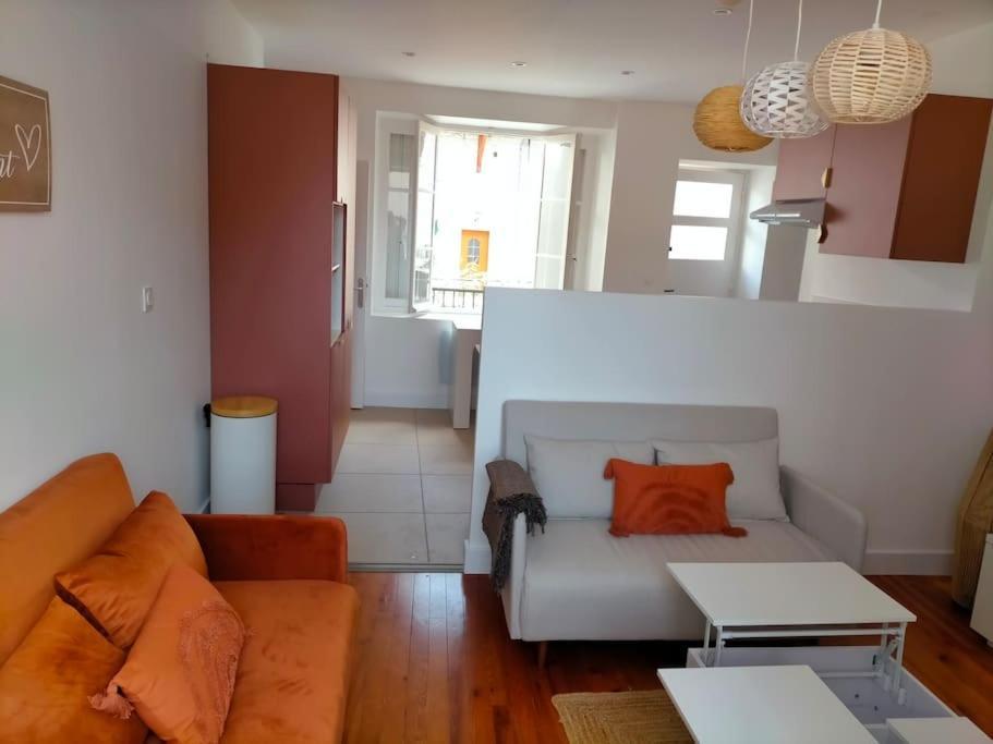 "Le Boheme", Logement Cosy, Au Calme Vertrieu 外观 照片