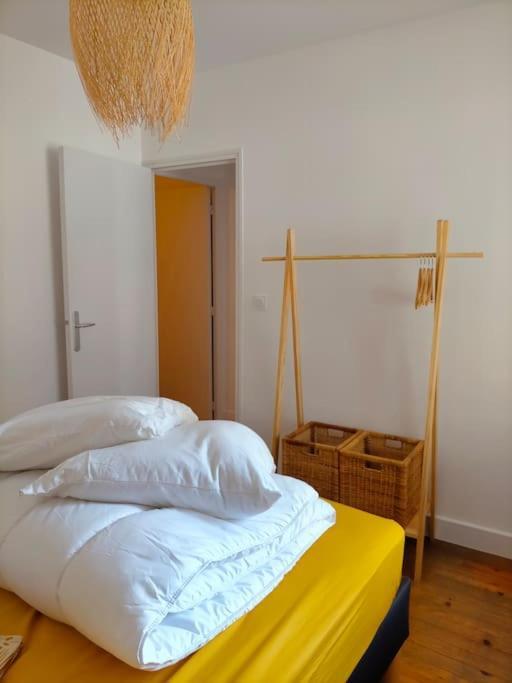 "Le Boheme", Logement Cosy, Au Calme Vertrieu 外观 照片