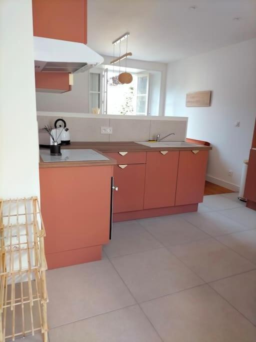 "Le Boheme", Logement Cosy, Au Calme Vertrieu 外观 照片